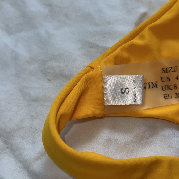 Set of 3 Yellow Bikinis - Picture 4 of 9